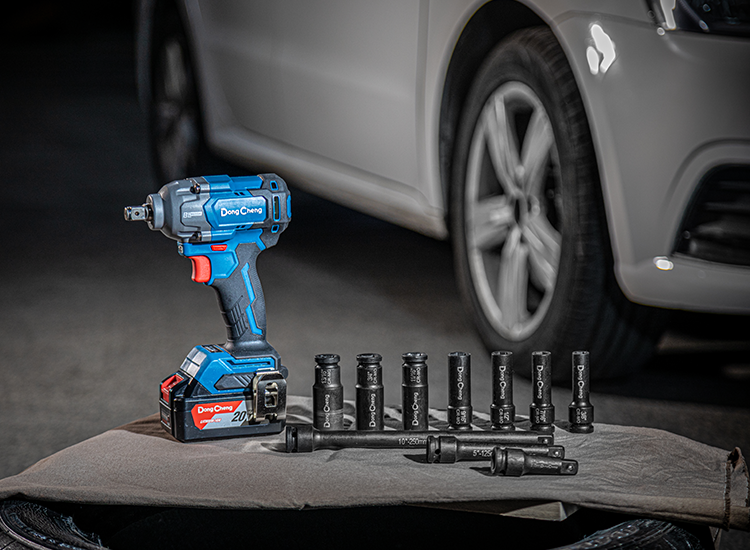 20V MAX Brushless Cordless Impact Wrench DCPB488